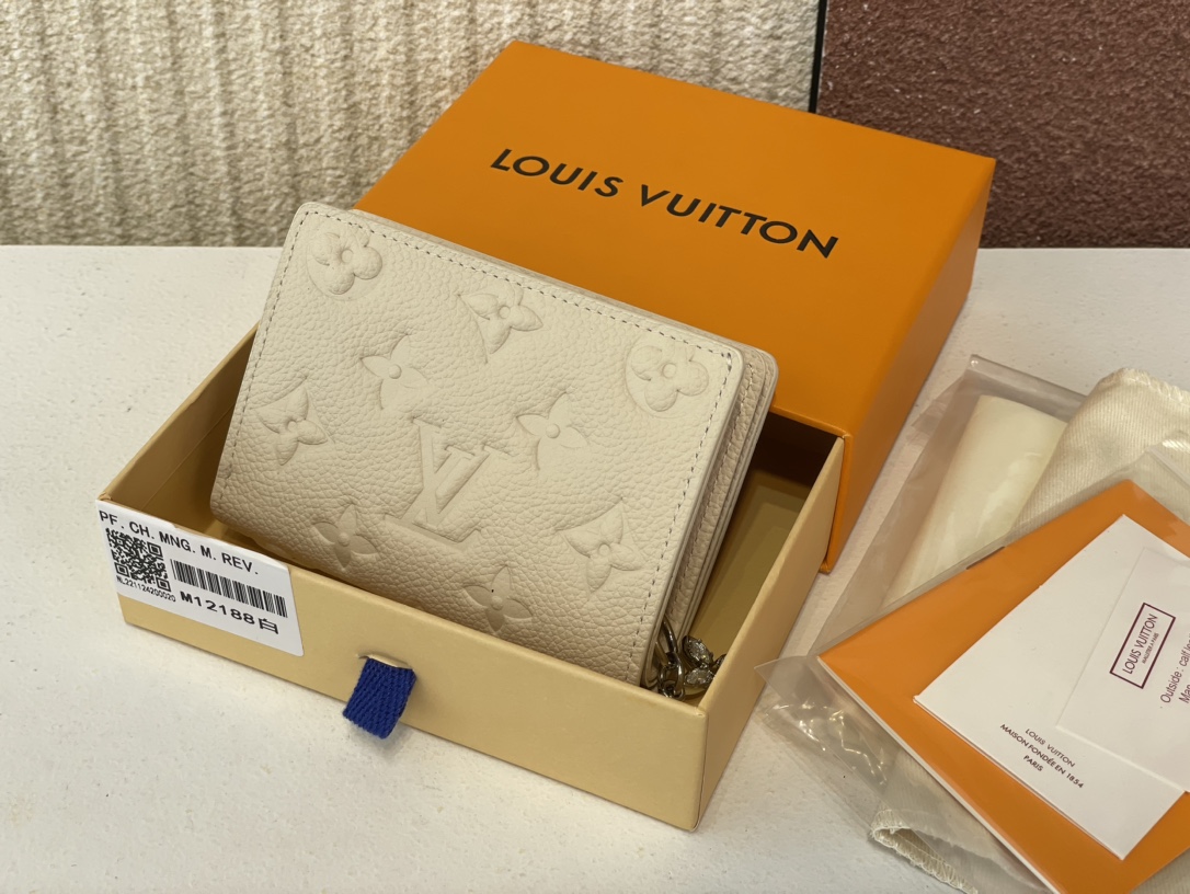  Louis Vuitton  LV Ski Wallet Collection Beige Metal