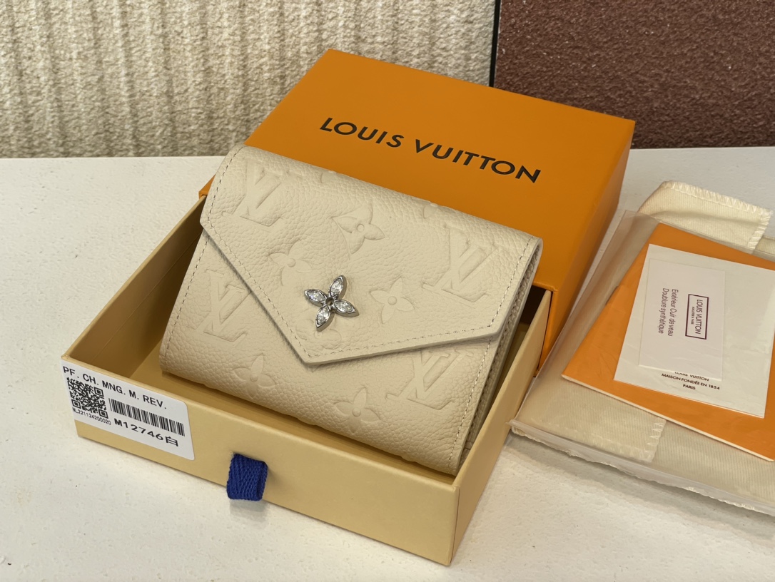  Louis Vuitton  LV Ski Wallet Collection Beige Metal