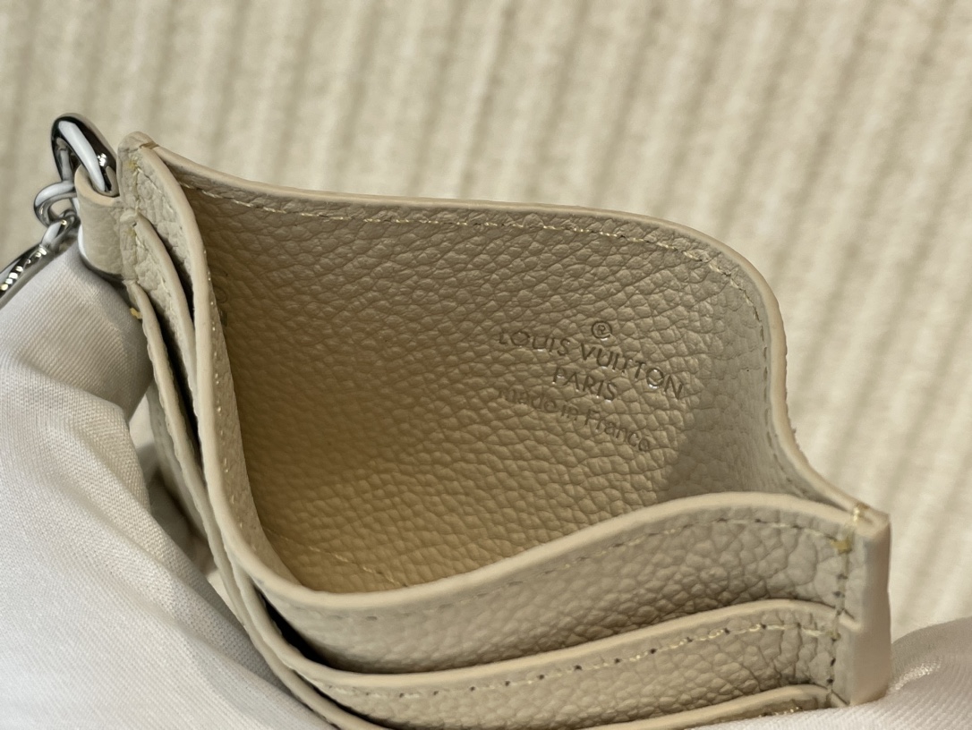  Louis Vuitton  LV Ski Wallet Collection Beige Metal