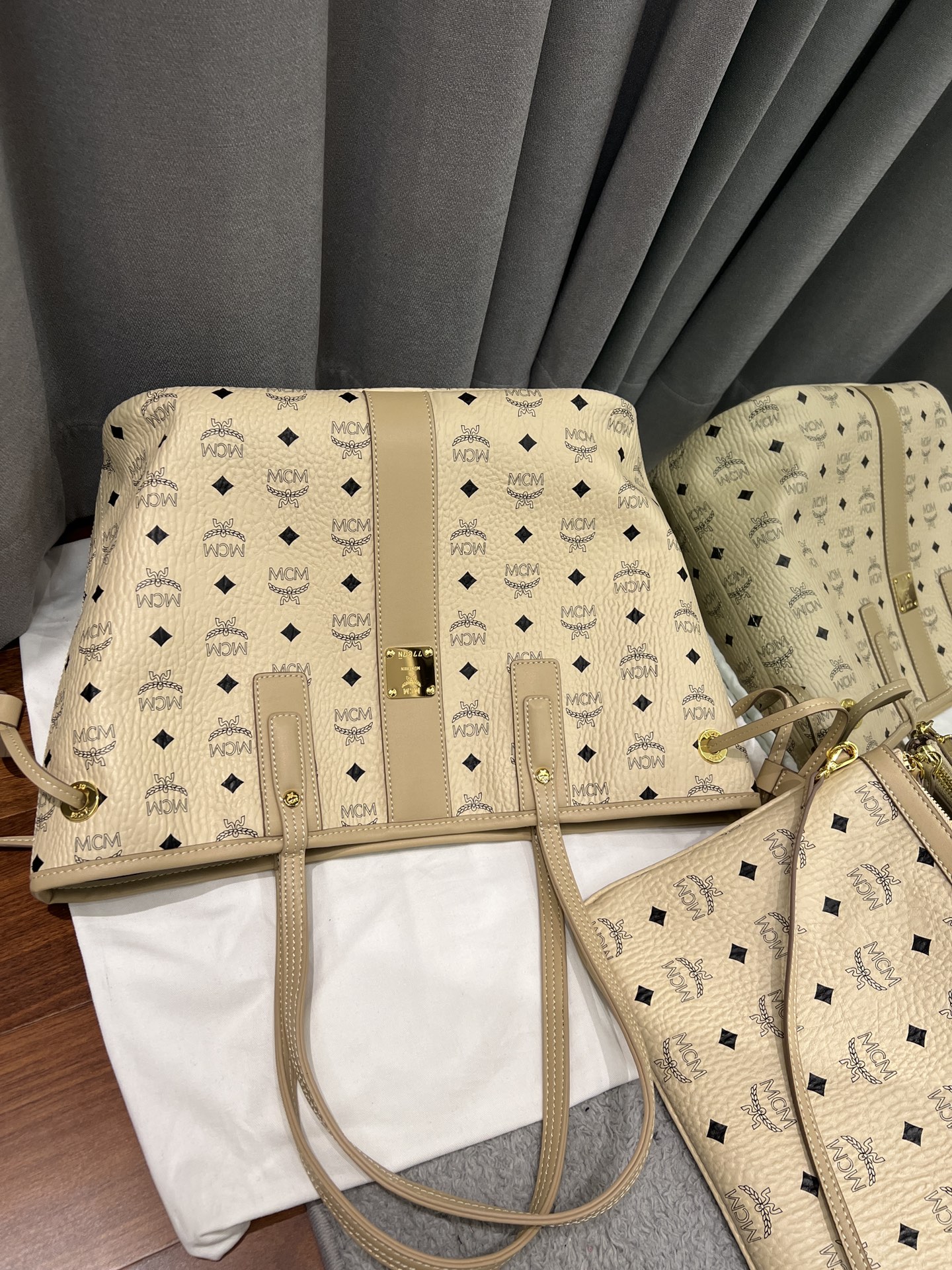  MCM Medium Reversible Liz Shopper in Visetos Beige