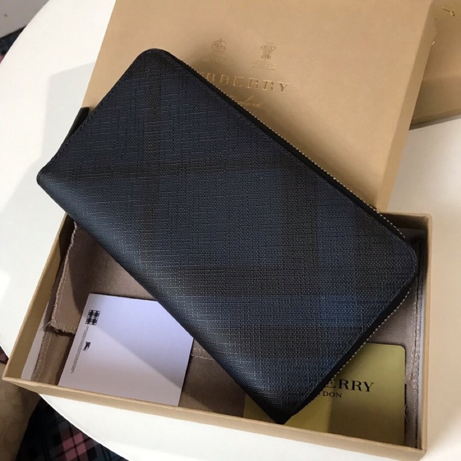  Replica Burberry Men London Check and Leather Ziparound Wallet Blue