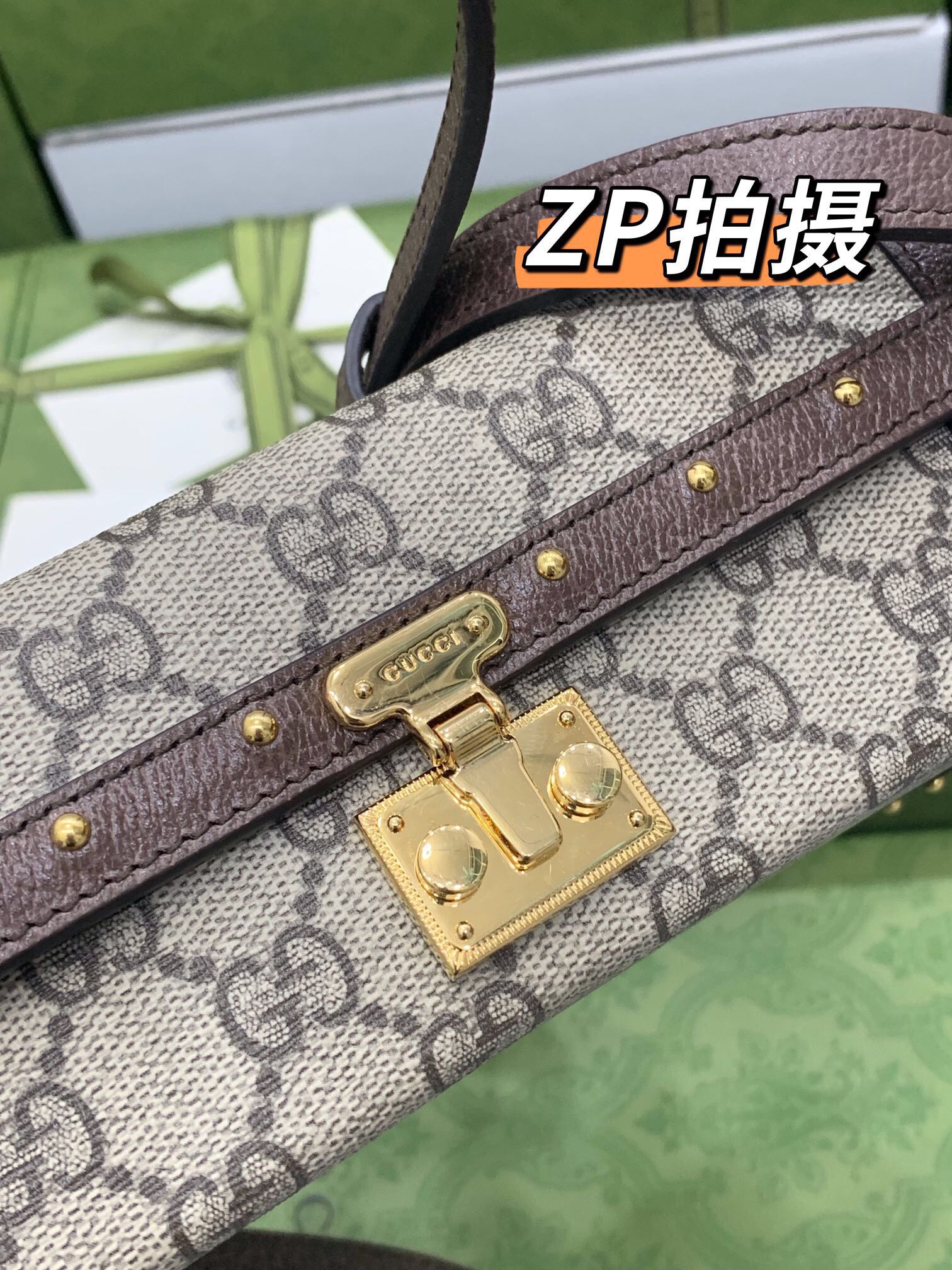 2021 Hot Selling Gucci GG Supreme Canvas Mini Box Bag 678460 Price Online Replica