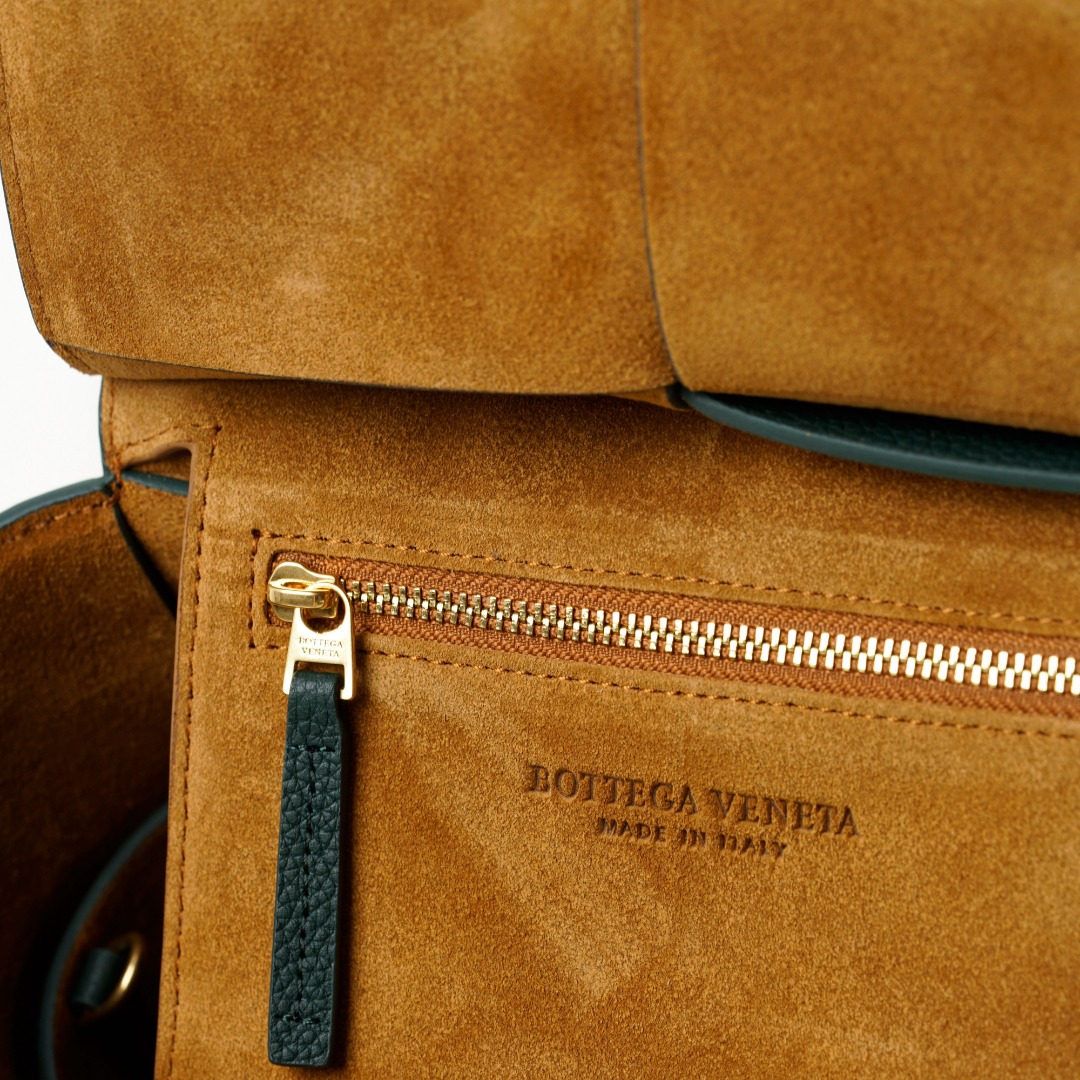 2021 Latest Bottega Veneta Dark Green Mini Intrecciato Arco Tote Ntrecciato-Woven Grained Goatskin