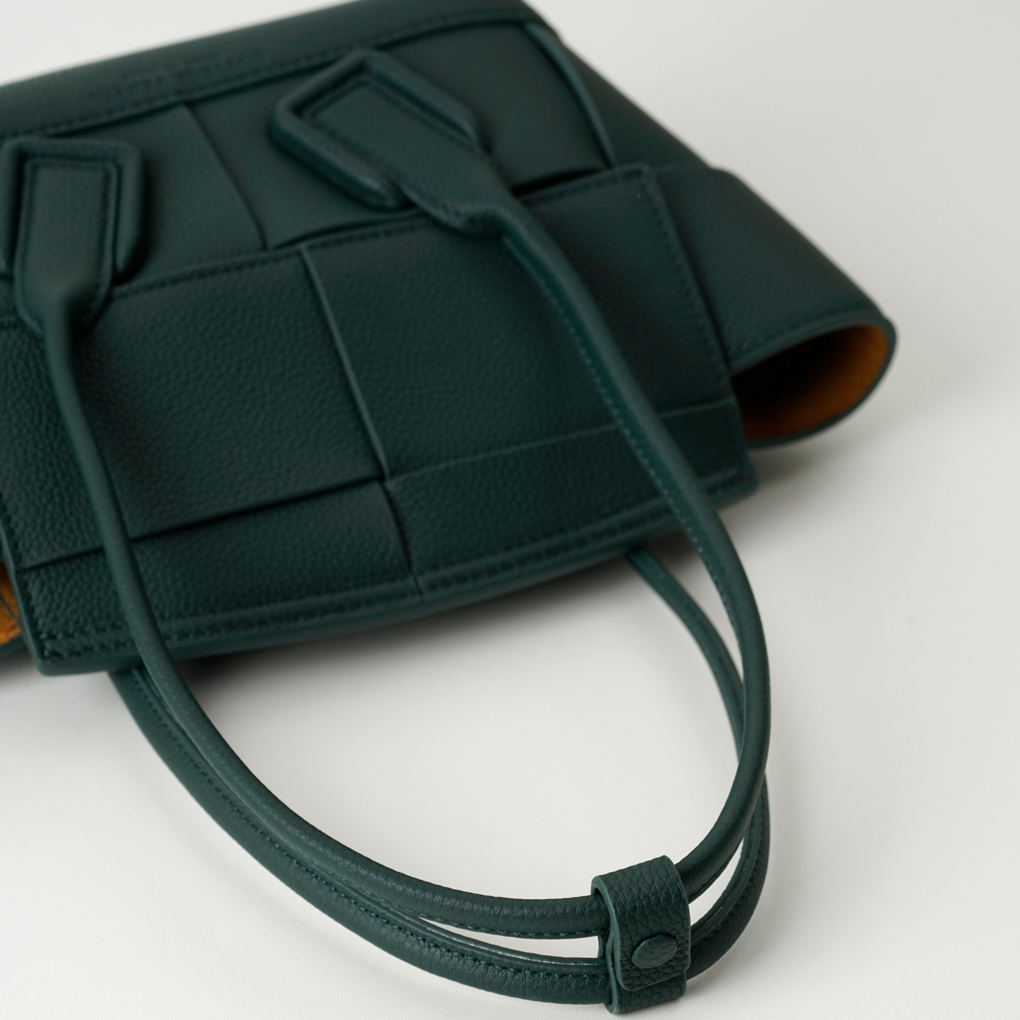 2021 Latest Bottega Veneta Dark Green Mini Intrecciato Arco Tote Ntrecciato-Woven Grained Goatskin