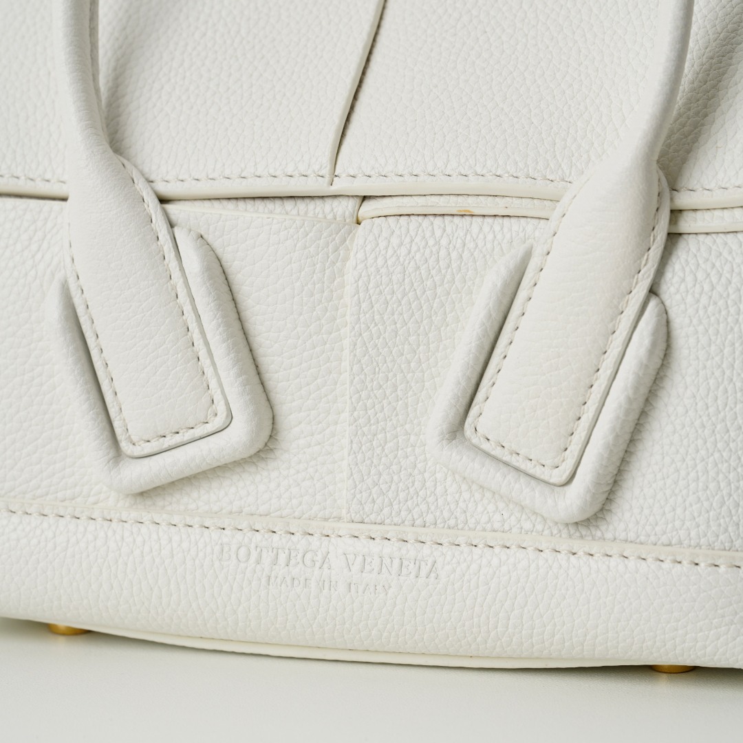 2021 Latest Bottega Veneta White Mini Intrecciato Arco Tote Ntrecciato-Woven Grained Goatskin