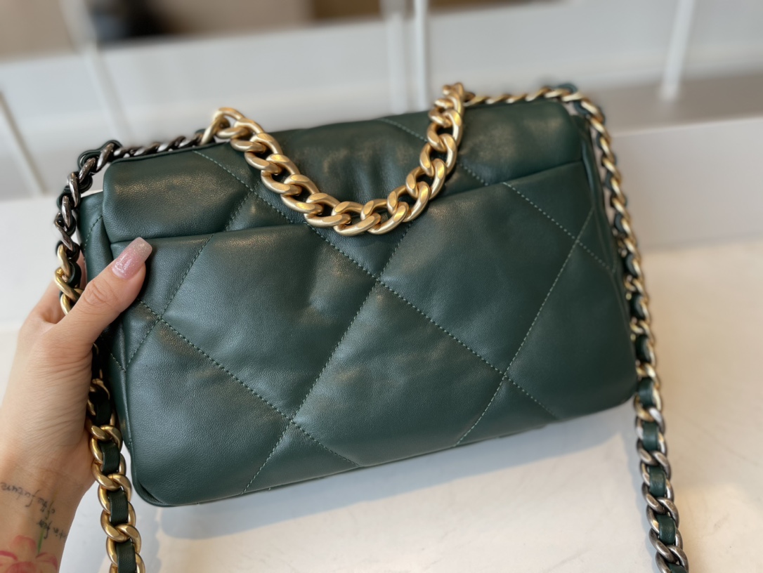 2021 Top Sale Chanel 19 Flap Bag 26cm Goatskin in Dark Green Replica