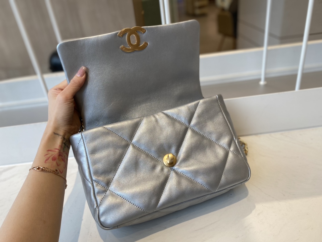 2021 Top Sale Chanel 19 Flap Bag 26cm Goatskin in Sliver Replica