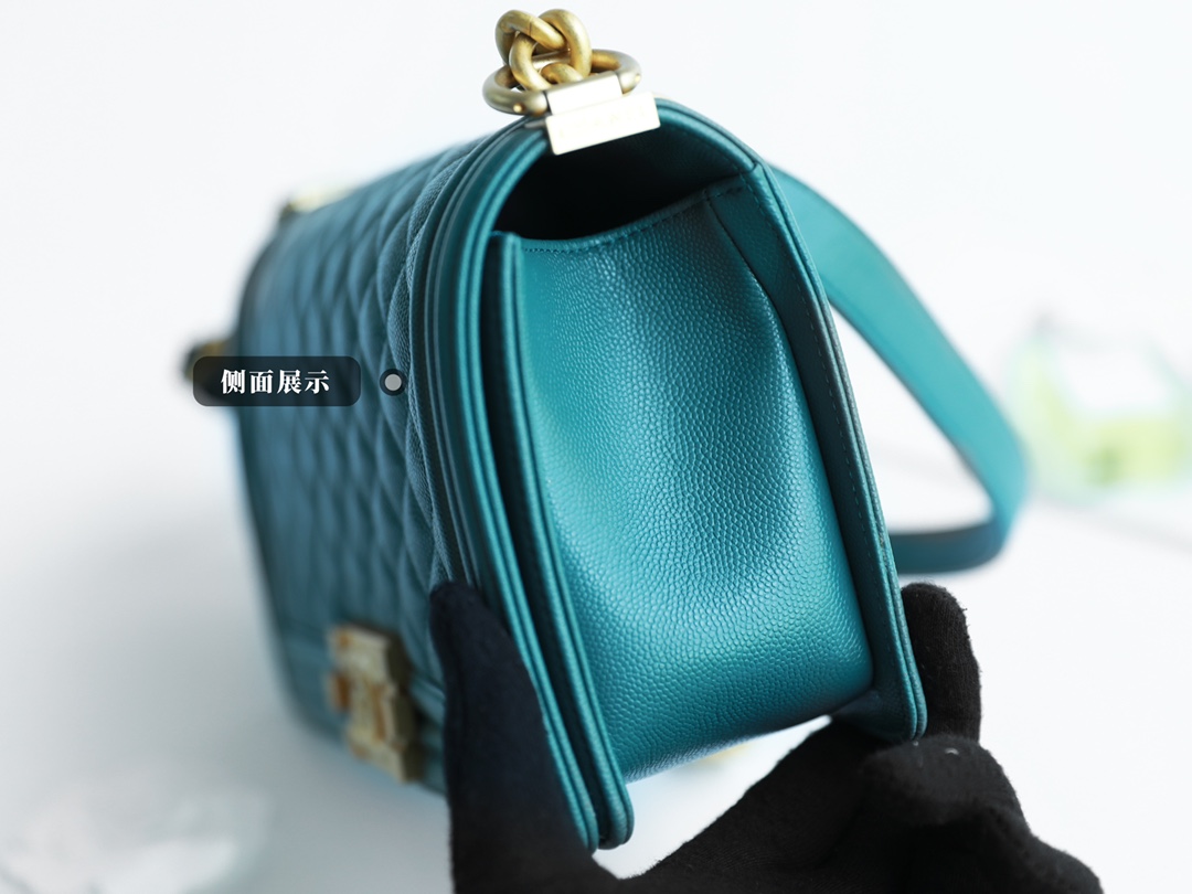 2022 Chanel Le boy 25cm Bag Caviar Turquoise WIth Gold