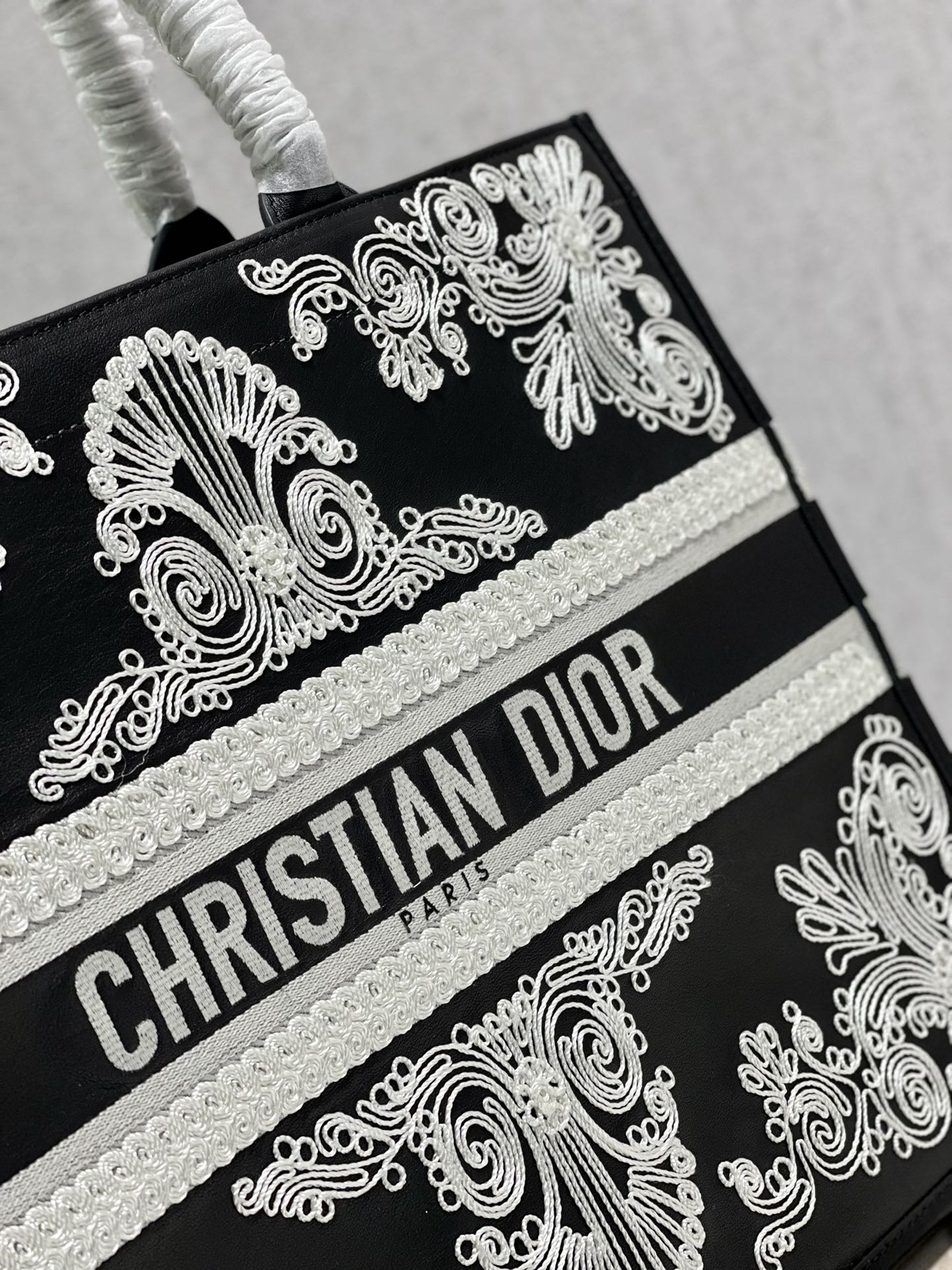 2022 New Dior Book Tote Embroidery 41cm