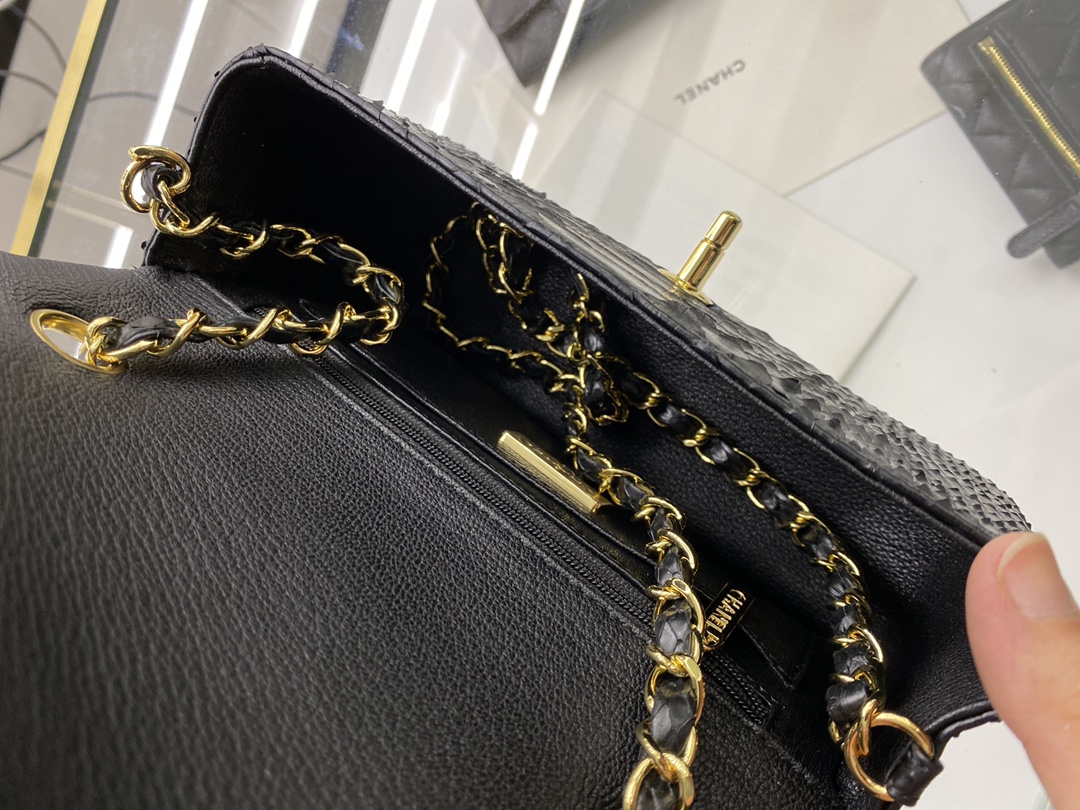 2022 New Python Chanel Classics Falp Shoulder Bag 20cm and 25cm-020