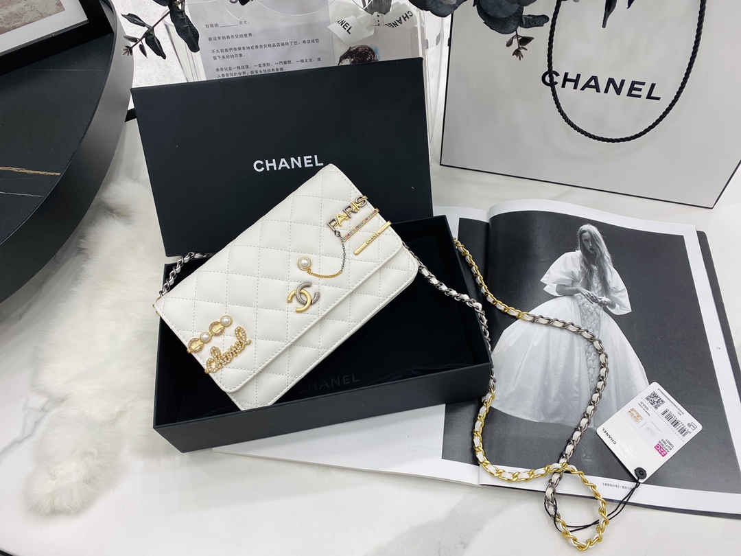 2022 New Replica Chanel Wallet on Chain Lambskin Glass Pearls Imitation Pearls Strass Gold Silver Ruthenium Finish Metal White AP2508