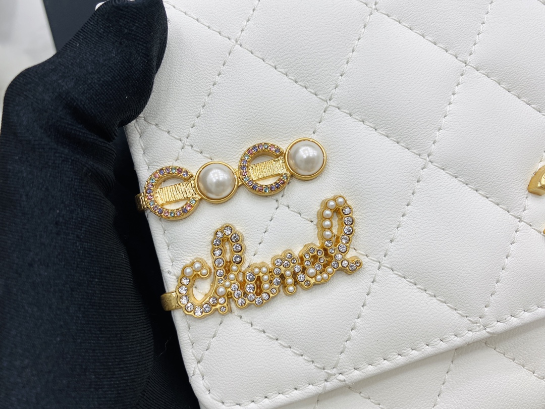 2022 New Replica Chanel Wallet on Chain Lambskin Glass Pearls Imitation Pearls Strass Gold Silver Ruthenium Finish Metal White AP2508