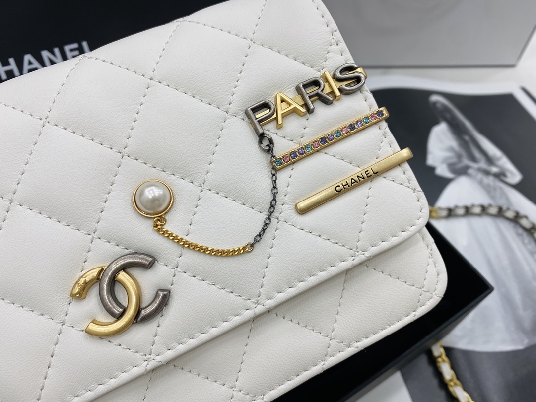 2022 New Replica Chanel Wallet on Chain Lambskin Glass Pearls Imitation Pearls Strass Gold Silver Ruthenium Finish Metal White AP2508
