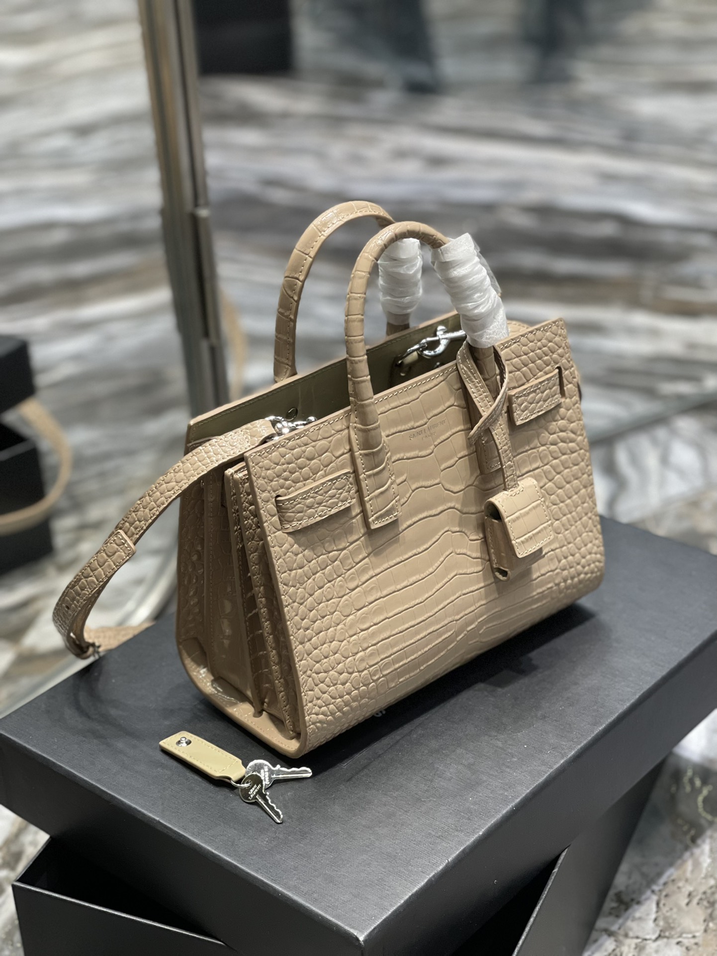 2022 New Saint Laurent 22cm Classics Sac de jour Nano in Embossed Crocodile Shiny Leather Price Online Replica