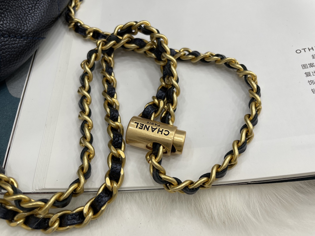 2022 New Style Chanel Bucket Bag Caviar Imitation Pearls and Gold-Tone Metal Black AS2859 Copy