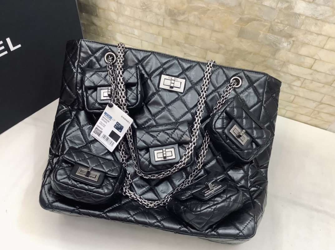 2022 Replica Chanel Ohanel Vintag Shopping Bag Black Lambskin High End