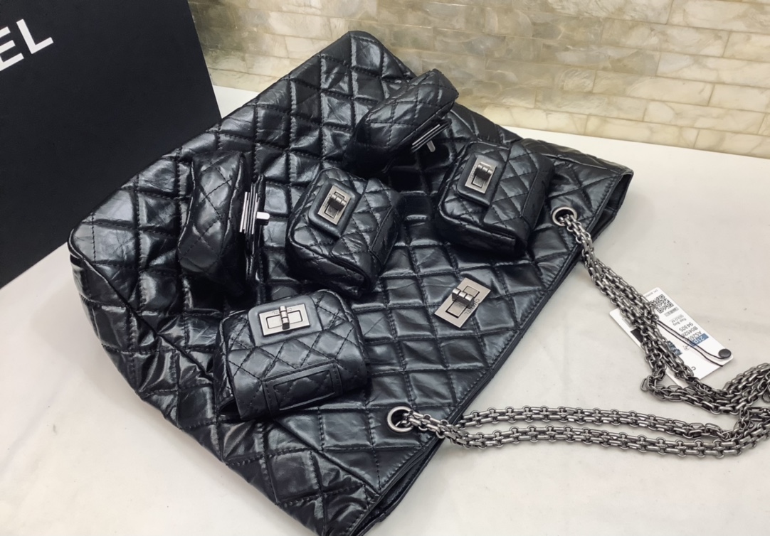 2022 Replica Chanel Ohanel Vintag Shopping Bag Black Lambskin High End