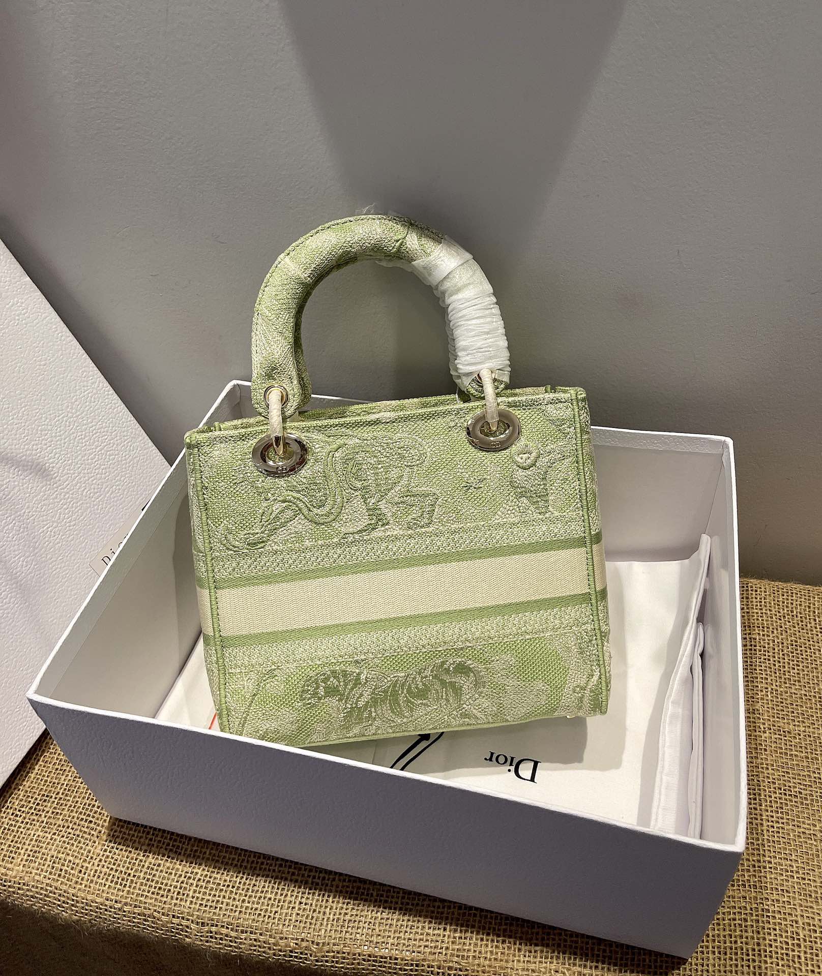 2023 Dior Lady D-lite 24cm Embroidery Bag-002