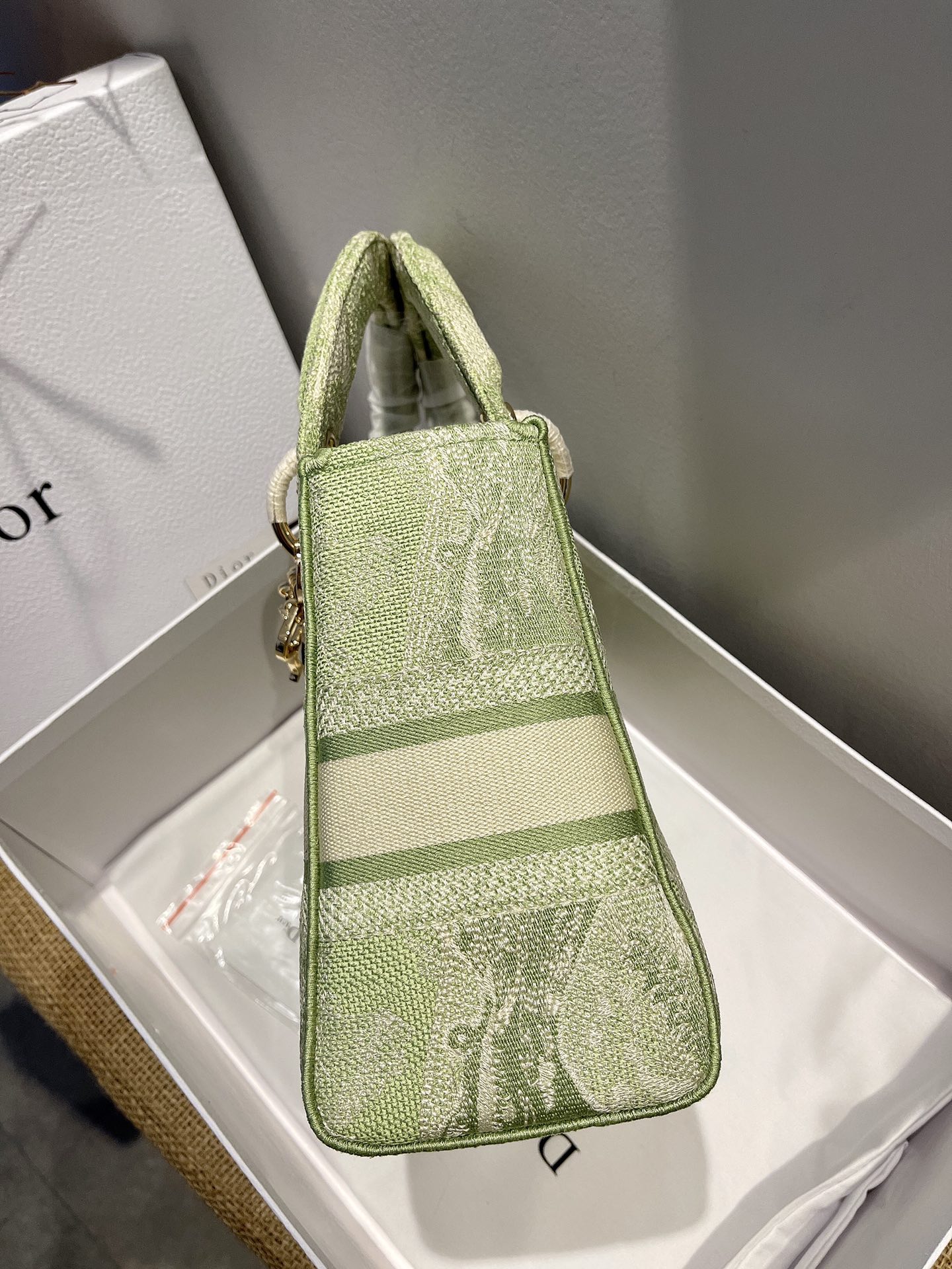 2023 Dior Lady D-lite 24cm Embroidery Bag-002