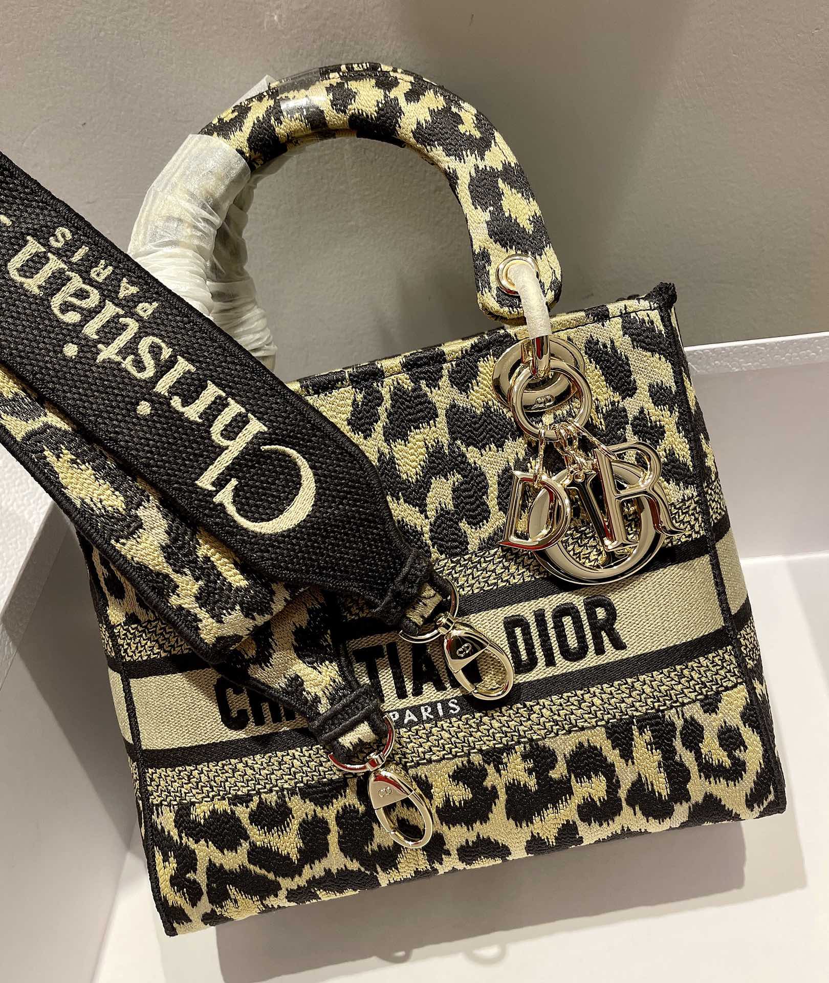 2023 Dior Lady D-lite 24cm Embroidery Bag-011