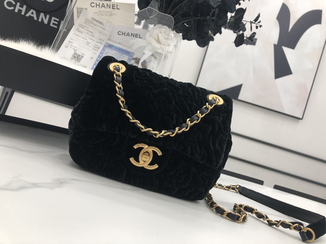 AAA Quality Chanel Mini Flap Bag Black Velvet with Gold Hardware For Girls Online AS2619