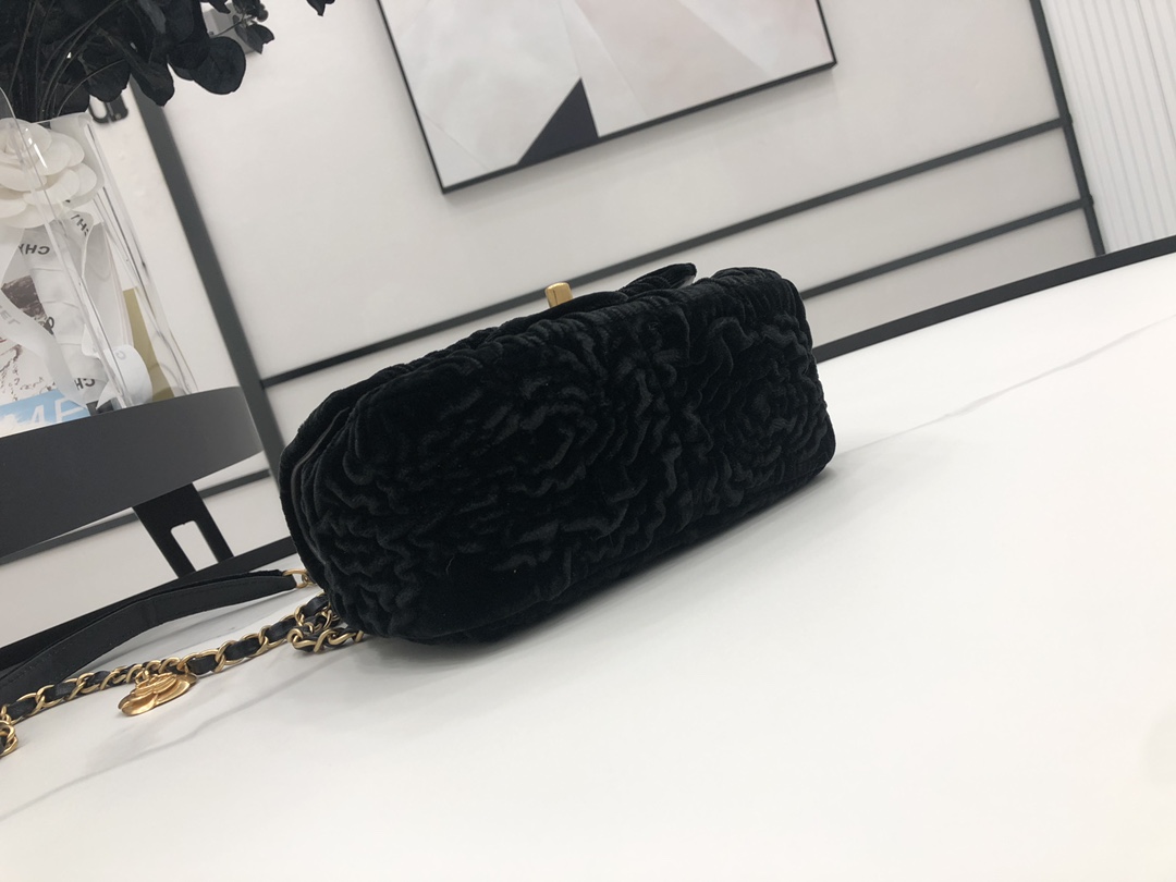 AAA Quality Chanel Mini Flap Bag Black Velvet with Gold Hardware For Girls Online AS2619