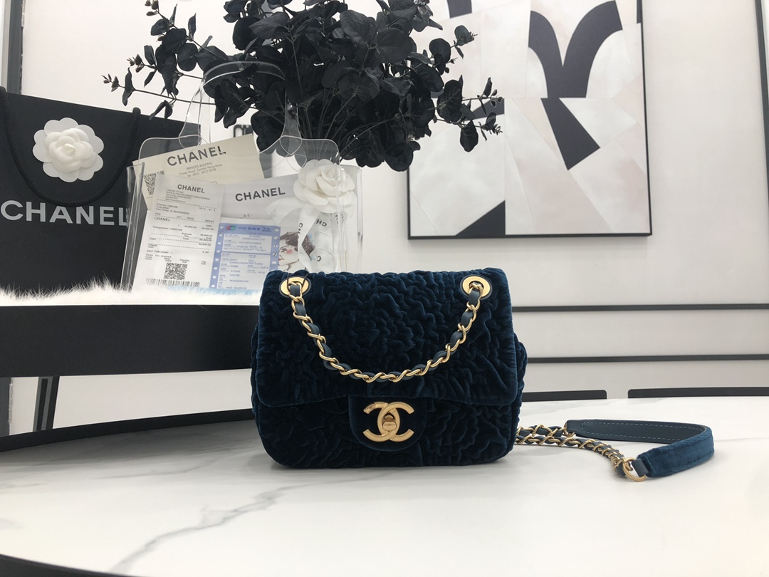 AAA Quality Chanel Mini Flap Bag Blue Velvet with Gold Hardware For Girls Online AS2619