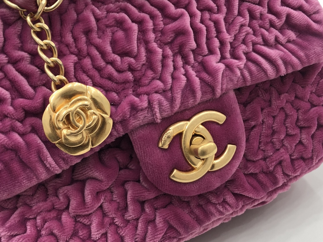 AAA Quality Chanel Mini Flap Bag Rose Velvet with Gold Hardware For Girls Online AS2619