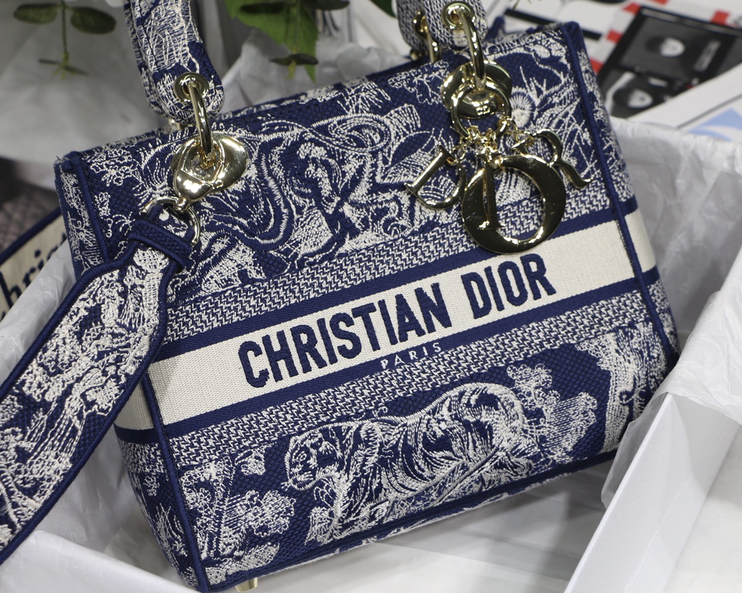 AAA Quality Dior Medium Laday D-Lite Bag Blue Embroidery