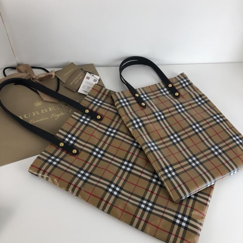 AAA Replica Burberry Women Shopping Bag Vintage Check 