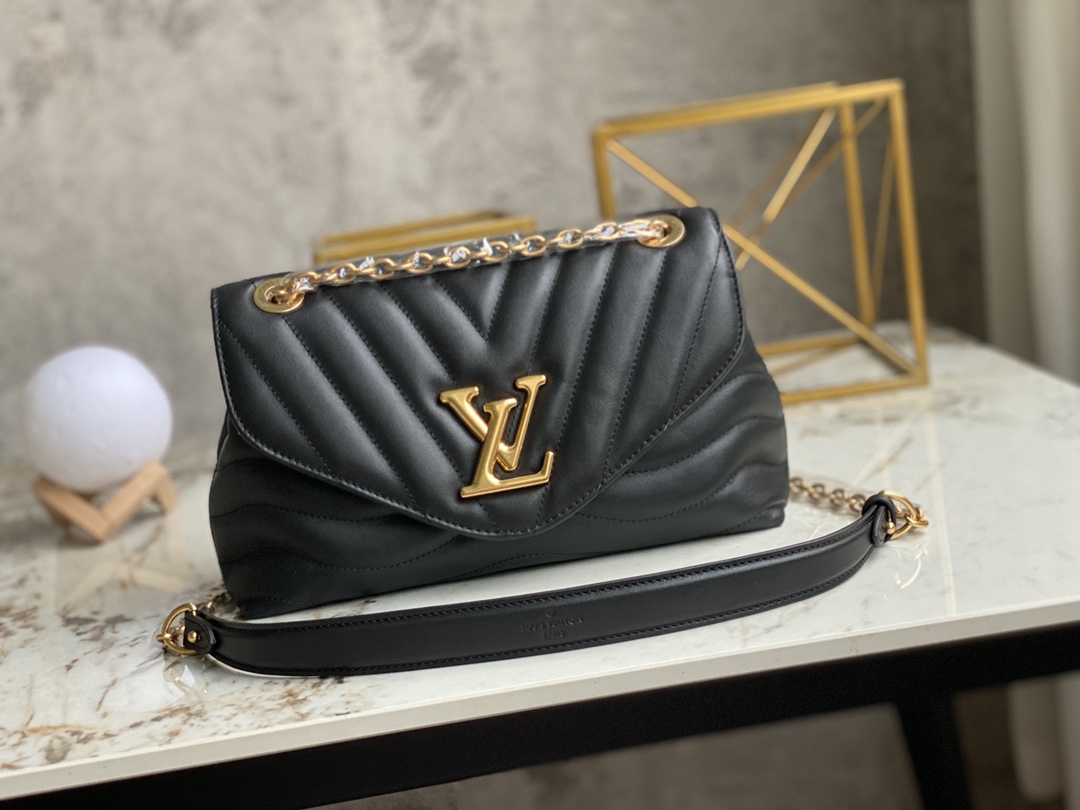 AAA Replica Louis Vuitton M58552 LV New Wave Chain Bag Smooth Cowhide Leather Black