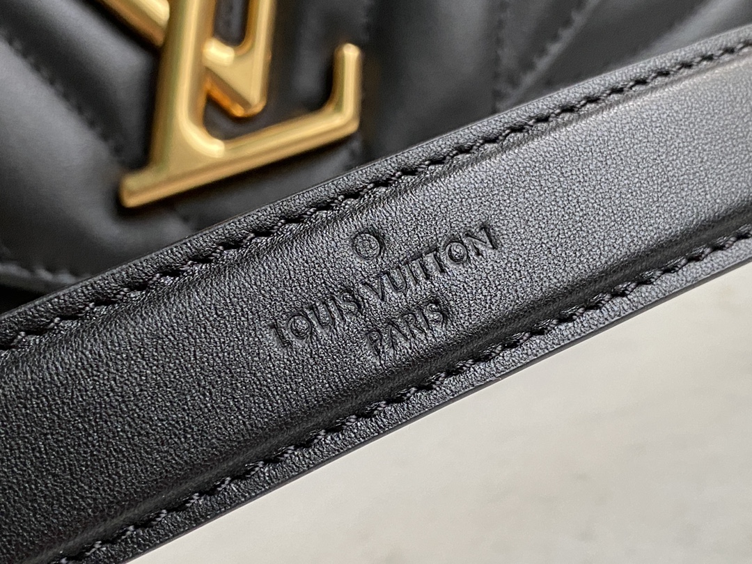 AAA Replica Louis Vuitton M58552 LV New Wave Chain Bag Smooth Cowhide Leather Black