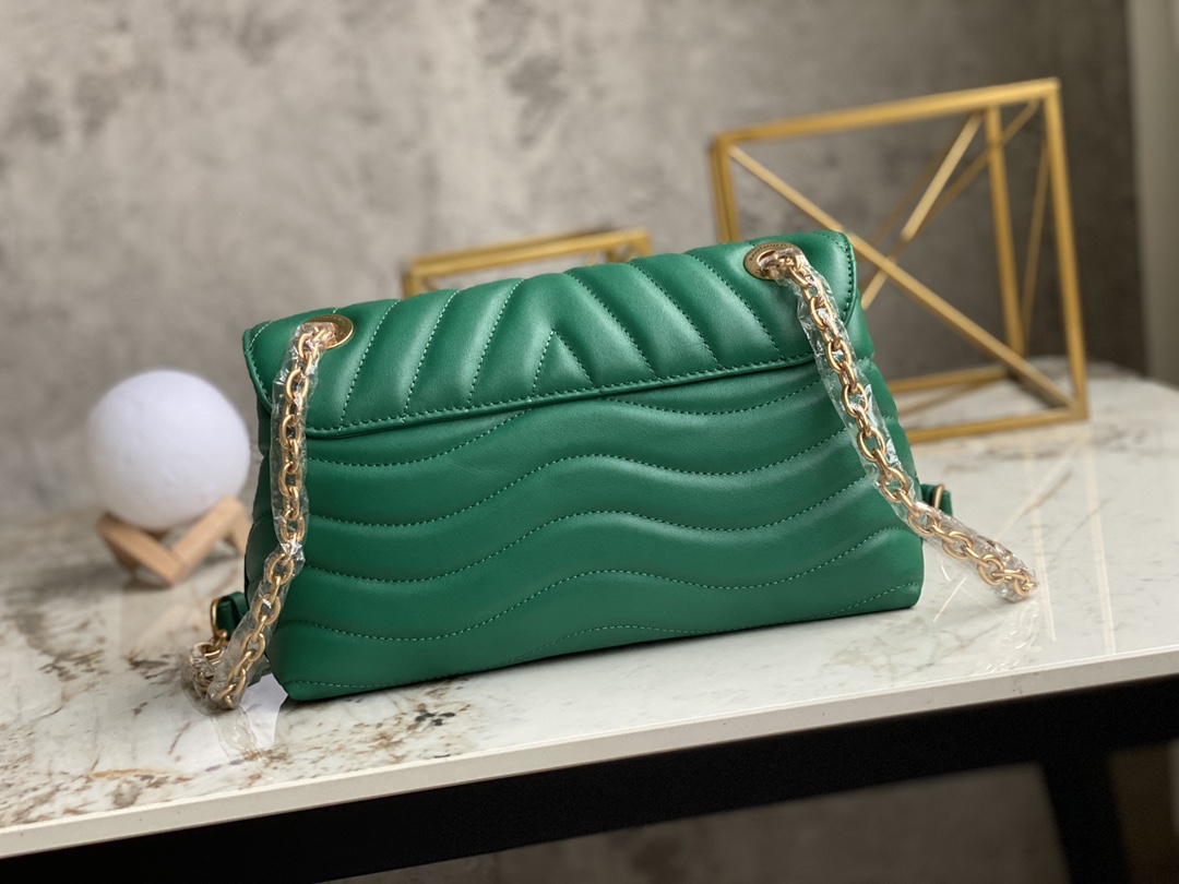 AAA Replica Louis Vuitton M58664 LV New Wave Chain Bag Smooth Cowhide Leather Emerald Green