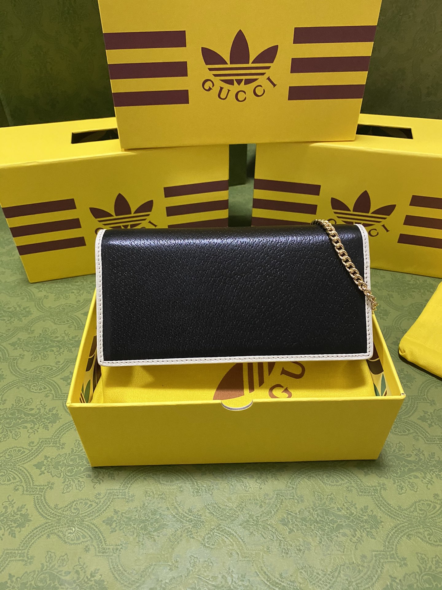 Adidas x Gucci wallet with Chain Black 621892