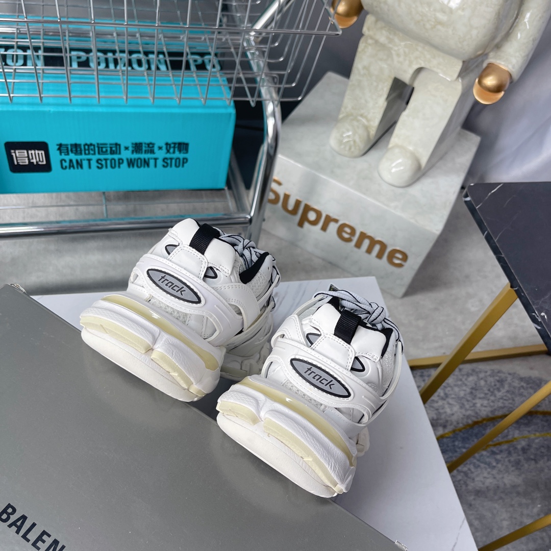 Balenciaga Triple S Trainers-0044 35-45