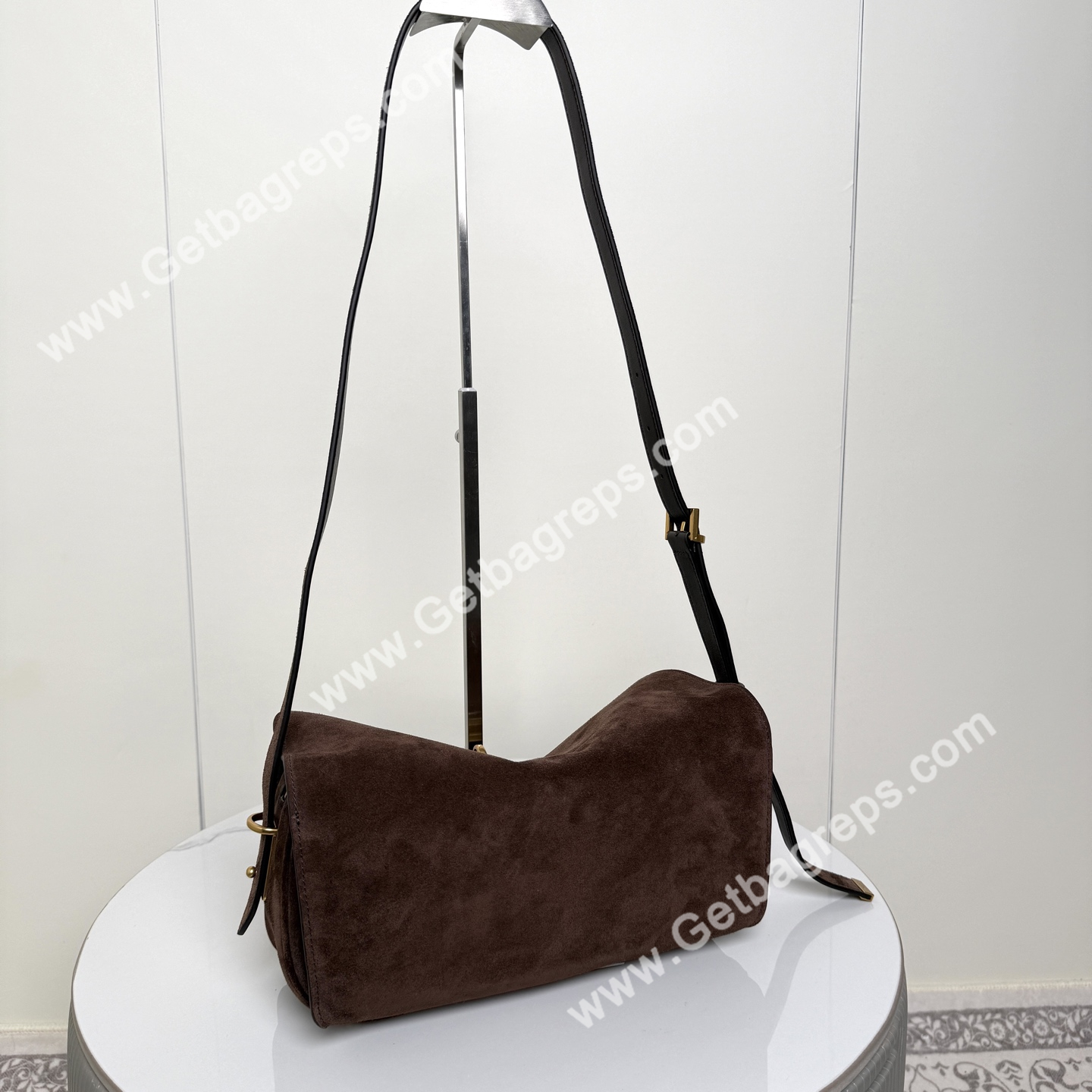 Balenciaga Womens Le 7 Shoulder Bag Medium in Brown