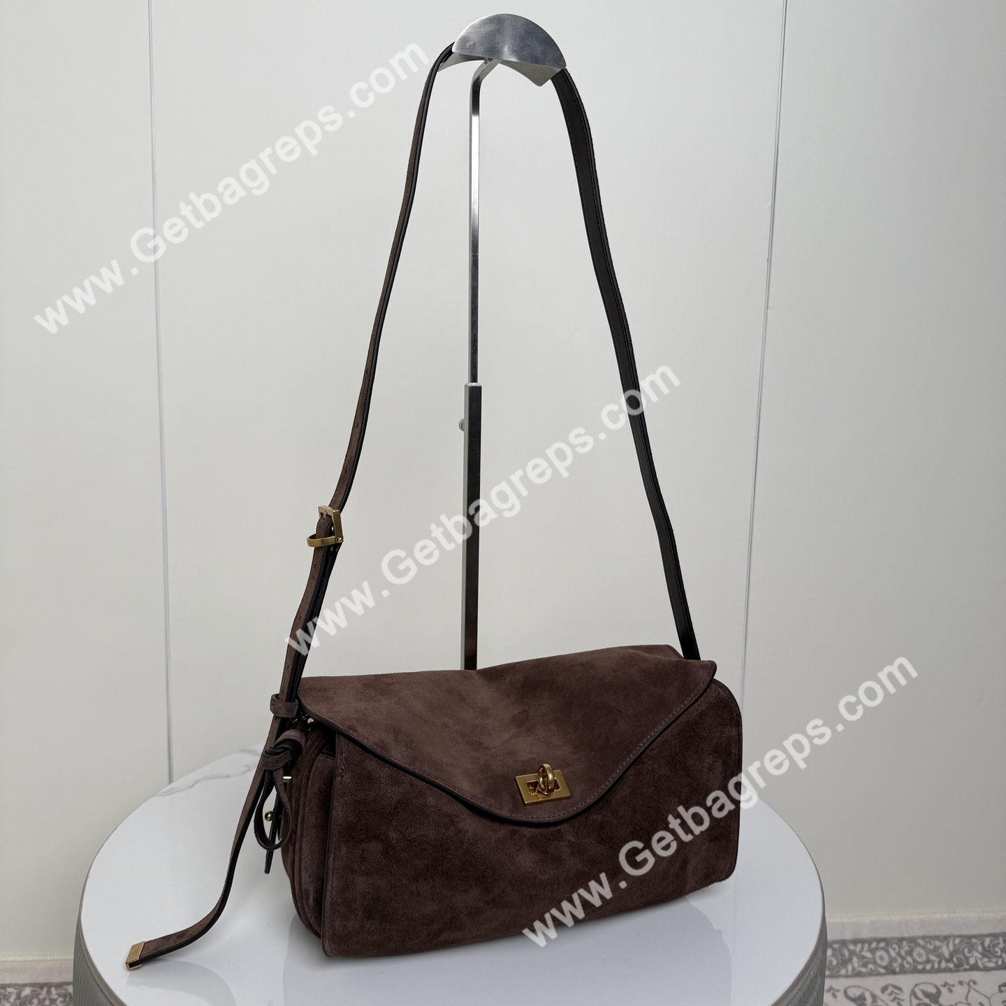Balenciaga Womens Le 7 Shoulder Bag Medium in Brown