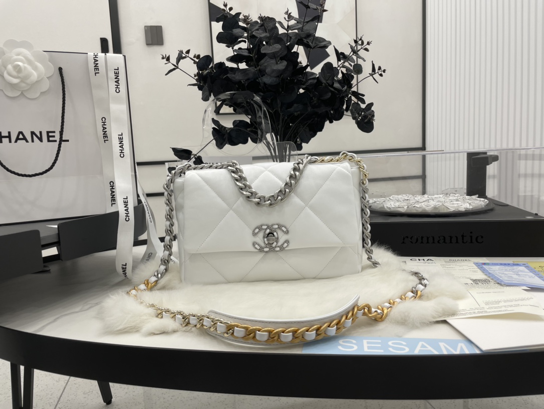 Best Gift Replica Chanel 19 Handbag Lambskin 26cm White