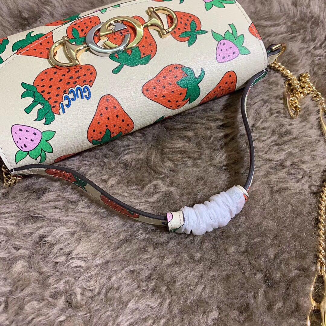 Best Price Gucci 564718 Zumi Strawberry Print Mini Bag