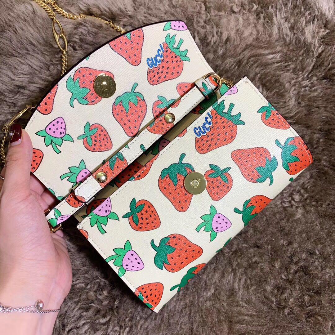 Best Price Gucci 564718 Zumi Strawberry Print Mini Bag