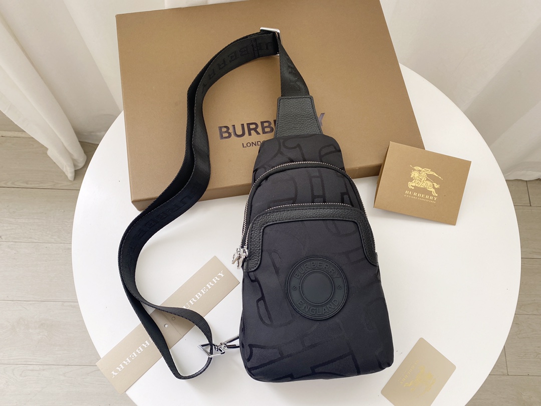 Best Selling Burberry Men Bum Chest Bag Copy Black 005