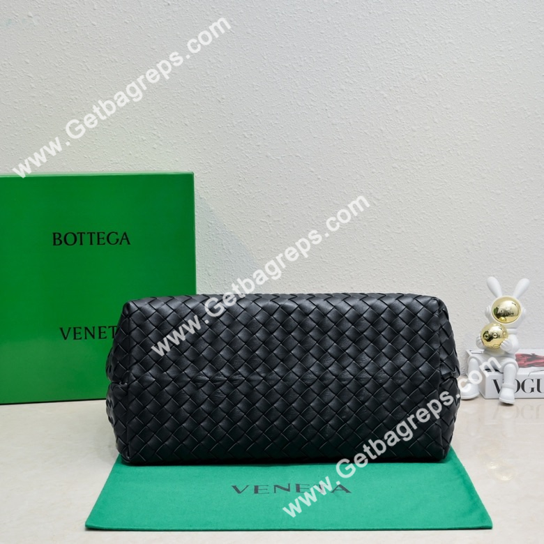 Bottega Veneta  Large Andiamo 45cm Top handle bag in Supple Intrecciato Leather Black