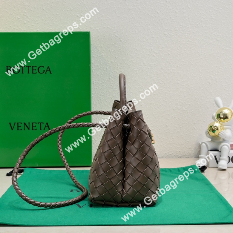 Bottega Veneta 29cm East-West Andiamo Top Handle Bag in Supple Intrecciato Leather Dark Coffee