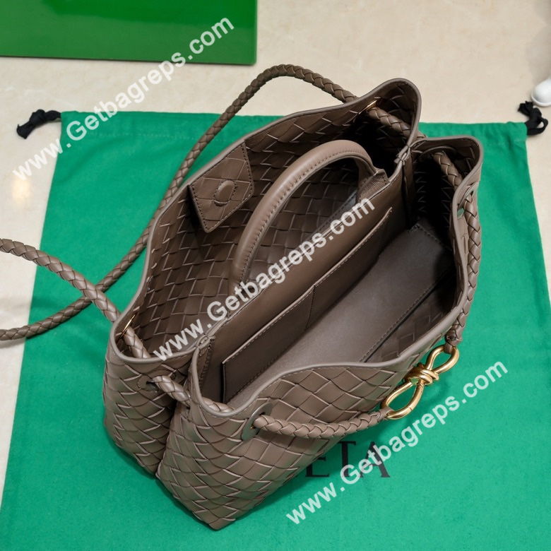 Bottega Veneta 29cm East-West Andiamo Top Handle Bag in Supple Intrecciato Leather Dark Coffee