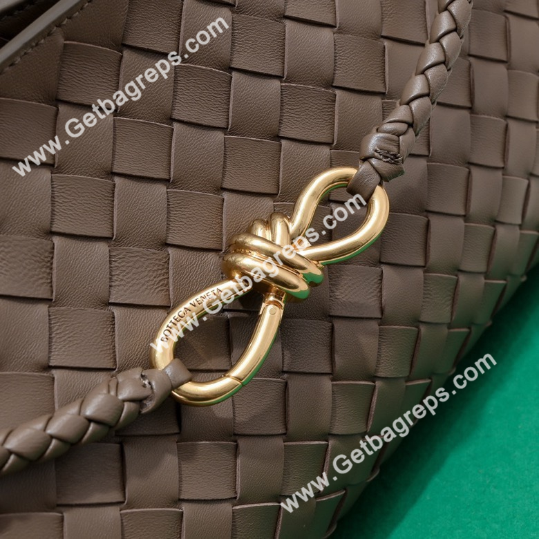 Bottega Veneta 29cm East-West Andiamo Top Handle Bag in Supple Intrecciato Leather Dark Coffee