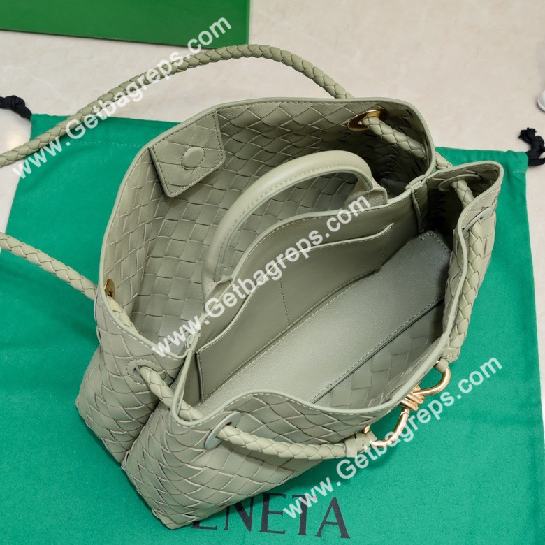 Bottega Veneta 29cm East-West Andiamo Top Handle Bag in Supple Intrecciato Leather Grass green