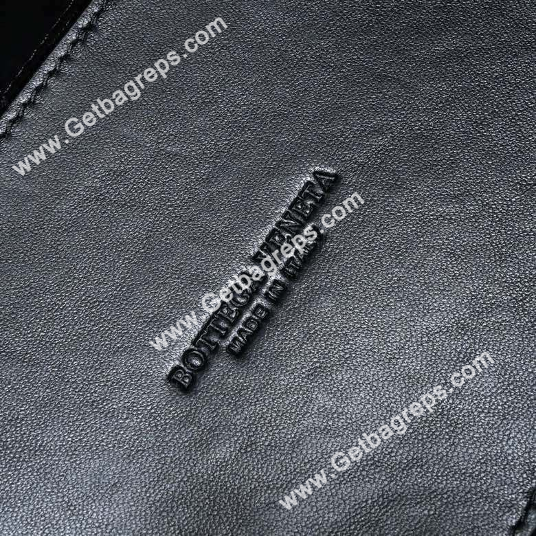 Bottega Veneta 32cm Andiamo Normal Chain Top Handle Bag in Supple Intrecciato Leather Black