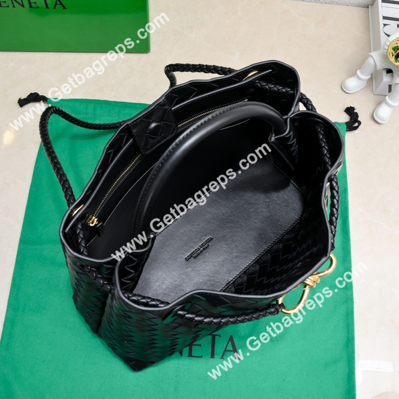 Bottega Veneta 32cm Andiamo Normal Chain Top Handle Bag in Supple Intrecciato Leather Black