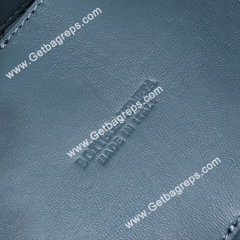 Bottega Veneta 32cm Andiamo Normal Chain Top Handle Bag in Supple Intrecciato Leather Blue