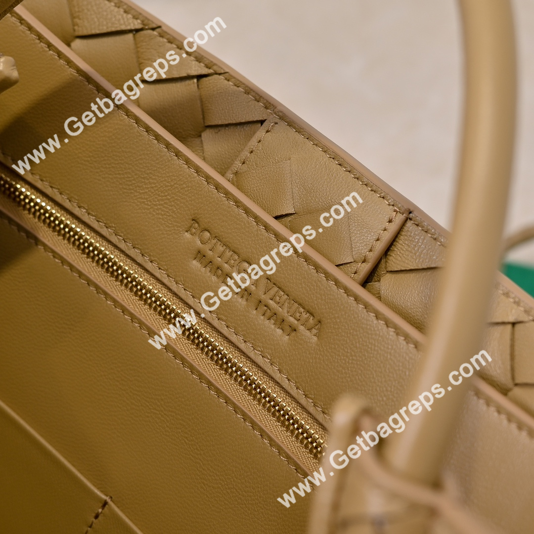 Bottega Veneta 32cm Andiamo Normal Chain Top Handle Bag in Supple Intrecciato Leather Caramel